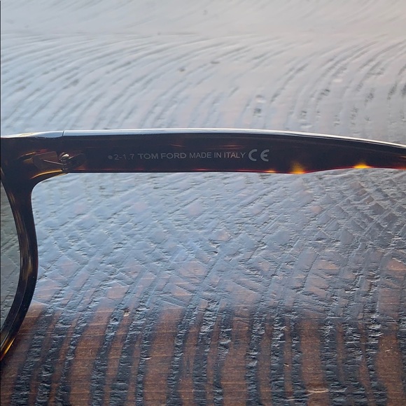 Tom Ford Dylan Sunglasses - Picture 6 of 7